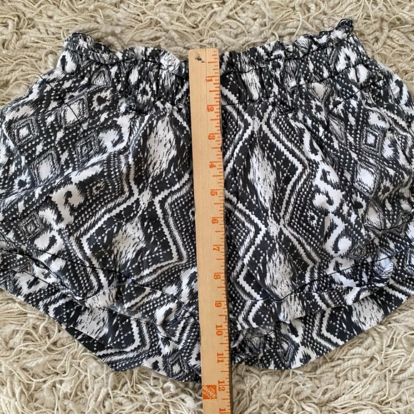 American Eagle Outfitters Shorts  High Rise - Picture 8 of 9